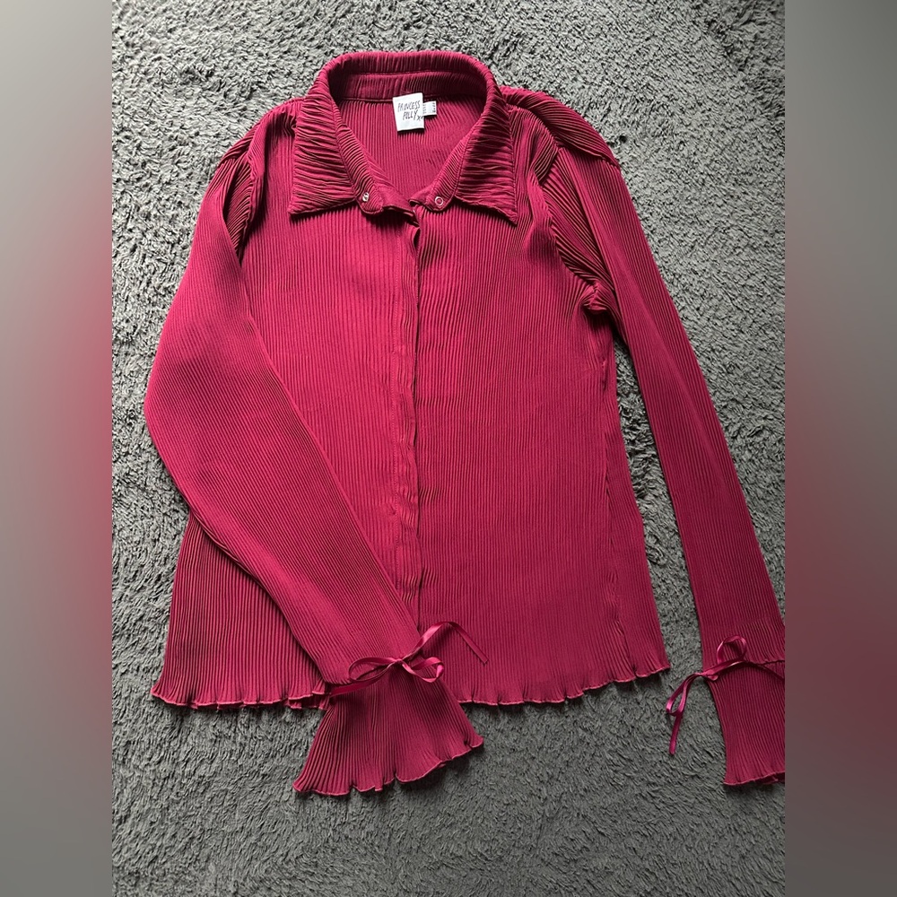 Princess Polly snap up burgundy size 6 top